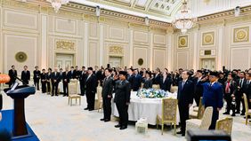 Presiden Republik Korea Lee Jae Myung menyelenggarakan jamuan santap siang kenegaraan sebagai bentuk penghormatan kepada Presiden Republik Indonesia Prabowo Subianto dan delegasi Indonesia di Istana Kepresidenan Republik Korea.