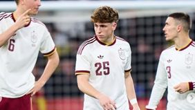 Spanyol mendominasi pertandingan ini, tetapi lini pertahanan Mesir dapat menahan gelombang serangan lawan.