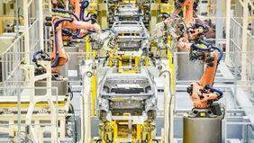 GAC Smart Eco-Factory Dirancang Dengan Sistem Digital Terintegrasi Yang Memungkinkan Proses Produksi Mobil Berjalan Sangat Fleksibel.
