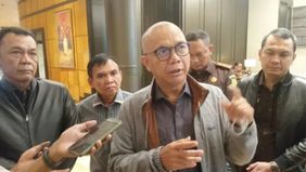 Kejaksaan Agung (Kejagung) RI memberhentikan Joko Budi Darmawan dari posisinya sebagai Asisten Pidana Umum (Aspidum) Kejaksaan Tinggi Jawa Timur setelah yang bersangkutan diamankan oleh Tim Pengamanan Sumber Daya Organisasi (Pam SDO).