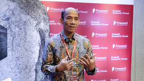 Pemerintah melalui Kementerian Koordinator Bidang Perekonomian menyampaikan tidak terdapat kebijakan penyesuaian harga bahan bakar minyak (BBM) dalam 8 Butir Transformasi Budaya Kerja Nasional.
