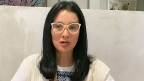 Marcella Zalianty selaku aktor dan produser film dan Ketua Umum Parfi 56, ikut bereaksi soal viralnya poster film Aku Harus Mati yang dikecam negatif.