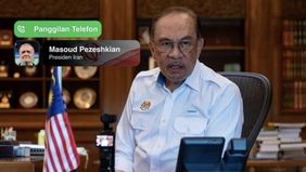 Perdana Menteri Malaysia Anwar Ibrahim menceritakan percakapannya dengan Presiden Iran Masoud Pezeshkian beberapa waktu lalu, hingga kapal tanker/minyak Malaysia dipersilakan melalui Selat Hormuz.