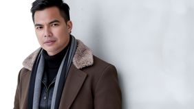 Adibal Sahrul bersama sejumlah musisi muda.