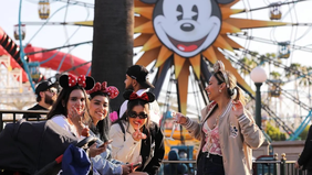 The Walt Disney Company Amerika dilaporkan akan PHK sekitar 1.000 karyawan sebagai langkah strategis CEO baru, Josh D'Amaro.