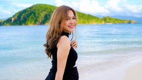 Lindi Fitriyana akhirnya memamerkan kondisi perutnya yang tengah hamil besar, usai satu bulan menikah dengan Virgoun.