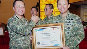 Sebanyak lima Satuan Kerja (Satker) TNI, yakni Babinkum dan HAM TNI, Puspen TNI, Pusinfolahta TNI, Pusbintal TNI, dan Satkomlek TNI, berhasil meraih predikat Wilayah Bebas dari Korupsi (WBK)