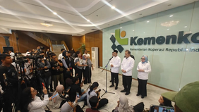 Pemerintah melalui Kementerian Sosial Republik Indonesia menyiapkan sekitar 18 juta keluarga penerima manfaat (KPM) bantuan sosial untuk diberdayakan menjadi tenaga kerja dalam program Koperasi Desa/Kelurahan Merah Putih.