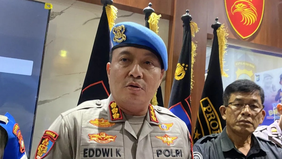 Polda Kepulauan Riau menetapkan seorang anggota Bintara berinisial Bripda AS sebagai tersangka dalam kasus dugaan penganiayaan terhadap sesama anggota polisi di mess Bintara yang mengakibatkan satu orang meninggal dunia.