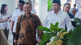 Menteri Koperasi, Ferry Juliantono, meminta agar produk-produk usaha mikro, kecil, dan menengah (UMKM) diprioritaskan untuk masuk ke gerai Koperasi Desa/Kelurahan Merah Putih (KDKMP).