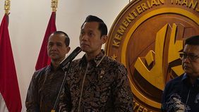 Menteri Koordinator Bidang Infrastruktur dan Pembangunan Kewilayahan Agus Harimurti Yudhoyono (AHY) menyampaikan arah baru program transmigrasi tidak hanya fokus pada pemerataan penduduk.