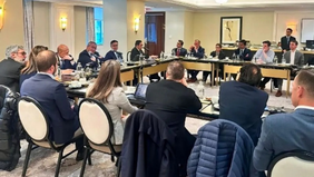 ubernur Perry Warjiyo menegaskan bahwa arah bauran kebijakan ekonomi Indonesia masih berada pada jalur yang tepat atau &ldquo;on track&rdquo; di tengah dinamika global.