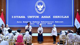 Pintu Istana Kepresidenan yang selama ini hanya terlihat dari kejauhan, kini terbuka bagi para pelajar dalam program &ldquo;Istana untuk Anak Sekolah&rdquo; pada Kamis, 16 April 2026