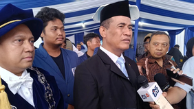 Menteri Pertanian Republik Indonesia Andi Amran Sulaiman menyampaikan bahwa Indonesia berencana menghentikan impor bahan bakar solar mulai 1 Juli 2026, seiring dengan implementasi program biodiesel 50 persen (B50) berbasis kelapa sawit.