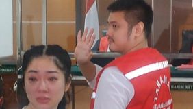 Kasus rumah tangga berujung pidana, yang terjadi antara pasangan Agnes Brenda Lee dan Cavel Ferarri dan sempat viral di sosial media.