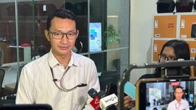 Komisi Pemberantasan Korupsi (KPK) memanggil tiga orang dari biro penyelenggara haji sebagai saksi dalam penyidikan kasus dugaan korupsi kuota haji.