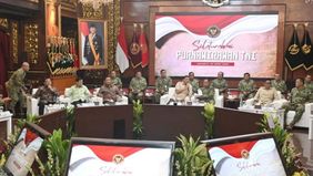 Menteri Pertahanan Sjafrie Sjamsoeddin mengundang para mantan panglima, kepala staf, serta pejabat TNI dalam sebuah pertemuan untuk membahas berbagai program pemerintah, termasuk sektor pertahanan negara yang telah dijalankan selama dua tahun terakhi