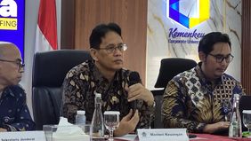 Menteri Keuangan (Menkeu) Purbaya Yudhi Sadewa memastikan pajak pertambahan nilai (PPN) atas jalan tol maupun pajak khusus bagi orang kaya dalam waktu dekat.
