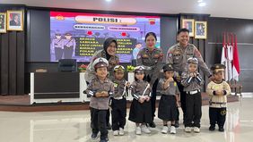Salah satunya sebagaimana pernah viral di jagat media maya terkait anak kecil yang ikut 'Polisi Cilik' bertajuk 'Polisi Sahabat Anak' di Satlantas Polresta Bogor Kota. Anak bersama Ulil Albab Presisi (3) yang mencuri perhatian dengan tingkah lucu dan