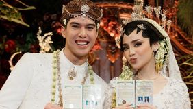 El Rumi memberikan mahar pernikahan kepada Syifa Hadju berupa logam mulia sebesar 26 gram dan 4 gram, dan uang tunai 2.026 pound sterling.