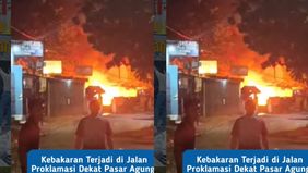 Kebakaran dilaporkan terjadi di kawasan Jalan Proklamasi, dekat Pasar Agung, pada sekitar pukul 22.15 WIB. Satu bangunan dilaporkan terbakar, sementara petugas pemadam kebakaran saat ini masih berada di lokasi dan tengah melakukan proses pemadaman.