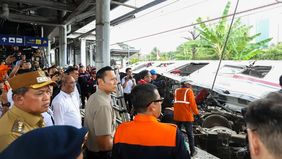 Menteri Koordinator Bidang Infrastruktur dan Pembangunan Kewilayahan, AHY, menegaskan komitmennya untuk mempercepat pembangunan flyover di perlintasan sebidang guna mencegah kecelakaan serupa terulang.