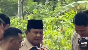 Kunjungan kerja Presiden RI Prabowo Subianto ke Kabupaten Banyumas pada Selasa, 28 April 2026 tak hanya diisi agenda resmi, tetapi juga momen pribadi yang sarat makna