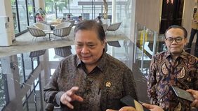 Menteri Koordinator Bidang Perekonomian, Airlangga Hartarto, menyampaikan bahwa anggaran sebesar Rp4 triliun untuk perbaikan 1.800 titik perlintasan kereta api bersumber dari Anggaran Pendapatan dan Belanja Negara (APBN).