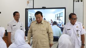 Presiden RI Prabowo Subianto menargetkan revitalisasi sebanyak 288 ribu sekolah di seluruh Indonesia dapat rampung pada 2028. Program ini merupakan bagian dari investasi besar pemerintah di sektor pendidikan.
