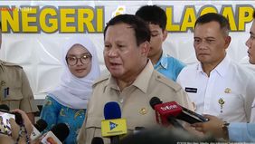 Prabowo Subianto melakukan inspeksi mendadak terhadap hasil revitalisasi sekolah sekaligus pelaksanaan program Makan Bergizi Gratis (MBG) di SMAN 1 Cilacap, Jawa Tengah, Rabu, 29 April 2026