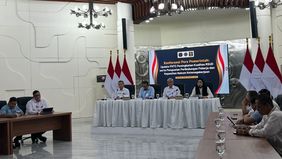 Kepala Badan Komunikasi Pemerintah (Bakom), Muhammad Qodari, menegaskan posisi pemerintah terhadap pekerja jelang hari Buruh 1 Mei 2026.