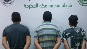 Aparat patroli keamanan di Makkah menangkap tiga warga negara Indonesia (WNI) yang diduga terlibat praktik penipuan penyelenggaraan layanan haji nonresmi