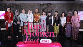 Direktur Human Capital PT Pegadaian, Tribuana Tunggadewi, berhasil meraih penghargaan prestisius sebagai "Top Women in Shaping Future Ready Organization" dalam ajang Top Women Fest CNBC Indonesia 2026. 