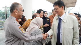 Sebuah unggahan di media sosial Facebook beredar luas dengan klaim bahwa Menteri Keuangan Purbaya Yudhi Sadewa mengumumkan program bantuan dana hibah dari Arab Saudi yang dapat diakses masyarakat melalui pendaftaran tertentu.