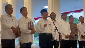 Komisi Percepatan Reformasi Polri merekomendasikan agar posisi Kepolisian Negara Republik Indonesia (Polri) tetap berada langsung di bawah Presiden.