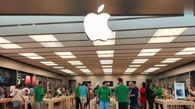 Apple Inc. dikabarkan akan merilis iPhone edisi khusus pada 2027 untuk menandai 20 tahun eksistensi perangkat tersebut di pasar global. Kabar terbaru menyebutkan bahwa ponsel pintar ini akan dilengkapi dengan teknologi tombol solid-state.