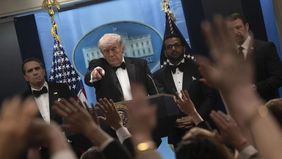 Presiden Amerika Serikat Donald Trump menegaskan bahwa pemerintahannya akan mengambil tindakan tegas terhadap siapa pun yang mencoba mendekati persediaan uranium yang telah diperkaya milik Iran.
