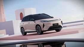 BYD Atto 3 Terbaru Dibekali Sistem Bantuan Berkendara God's Eye C.
