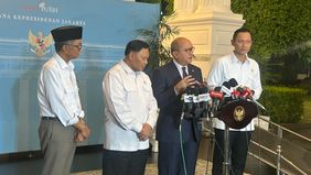 Rosan Roeslani mengatakan pemerintah tengah mengembangkan konsep proyek Giant Sea Wall atau tanggul laut raksasa agar tidak hanya berfungsi melindungi kawasan pesisir, tetapi juga mampu menjadi penggerak ekonomi baru.