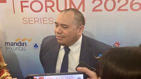 Danantara Indonesia menargetkan perusahaan holding proyek pengolahan sampah menjadi energi listrik (PSEL), yakni PT Daya Energi Bersih Nusantara atau Denera, dapat melantai di Bursa Efek Indonesia pada akhir 2028 setelah seluruh proyek mulai menghasi