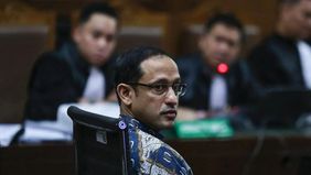 Mantan Menteri Pendidikan, Kebudayaan, Riset, dan Teknologi periode 2019&ndash;2024 Nadiem Makarim menyatakan bahwa dirinya membawa tim pribadi dalam pelaksanaan program digitalisasi pendidikan karena pegawai di lingkungan Kementerian Pendidikan, Kebudayaa