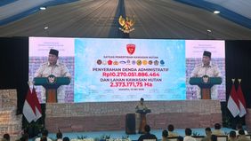 Presiden Prabowo Subianto diagendakan menyaksikan penyerahan denda administratif dan lahan kawasan hutan oleh Satgas Penertiban Kawasan Hutan (PKH) kepada negara melalui Kementerian Keuangan (Kemenkeu) di Kompleks Kejaksaan Agung, Rabu, 13 Mei 2026.
