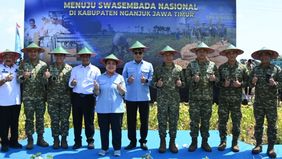Sebagai bentuk sinergi TNI dan pemerintah dalam mendukung ketahanan pangan nasional, TNI AL menggelar Panen Raya Kedelai di Desa Ngudikan, Kecamatan Wilangan, Kabupaten Nganjuk, Jawa Timur. 