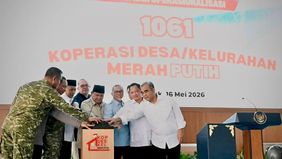 Menteri Koperasi (Menkop) Ferry Juliantono menegaskan bahwa kehadiran Koperasi Desa/Kelurahan Merah Putih (KDKMP) menjadi salah satu langkah pemerintah dalam meningkatkan kesejahteraan masyarakat melalui penguatan ekonomi berbasis koperasi.