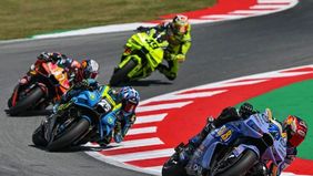 Pembalap Gresini Racing Alex Marquez dipastikan mengalami keretakan pada ruas tulang leher C7 serta patah tulang selangka kanan setelah mengalami kecelakaan dalam balapan MotoGP Catalunya 2026 di Sirkuit Barcelona-Catalunya, Spanyol, pada Minggu, 17 