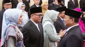 Setiap tahun, ghirah umat Islam Indonesia untuk menunaikan ibadah haji dan umrah terus meningkat. Namun di balik besarnya semangat spiritual itu, Indonesia selama bertahun-tahun menghadapi persoalan akut: antrean haji yang mengular hingga puluhan tah