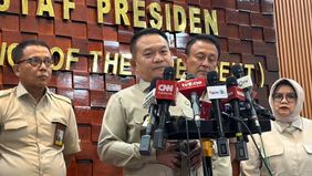 Kepala Kantor Staf Presiden (KSP) Jenderal (Purn) TNI Dudung Abdurachman menyatakan pemerintah Indonesia terus menekan Israel agar segera membebaskan warga negara Indonesia (WNI) yang ditahan dalam misi kemanusiaan Global Sumud Flotilla menuju Gaza d