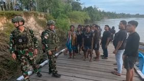 Koops TNI Habema Evakuasi 44 Pendulang Emas dari Gangguan OPM di Pegunungan Bintang.