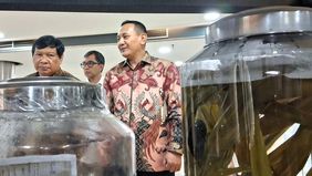 Kementerian Kehutanan (Kemenhut) bersama Badan Riset dan Inovasi Nasional (BRIN) memperkuat kolaborasi dalam pengembangan bioprospeksi flora atau eksplorasi sumber daya hayati bernilai ekonomi untuk dimanfaatkan pada sektor obat-obatan, kosmetik, pan