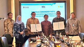 PT PLN (Persero) menjalin kerja sama strategis dengan PT Starone Mitra Telekomunikasi (BDx Data Centers) dalam pengembangan infrastruktur kelistrikan berkapasitas total 1,2 gigawatt (GW) untuk kawasan pusat data (data center) berbasis AI.